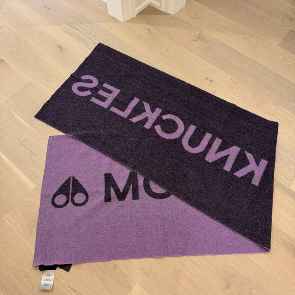 BNWT Moose Knuckles Cashmere Logo Scarf in Arctic Violet/Black - Picture 4 of 7